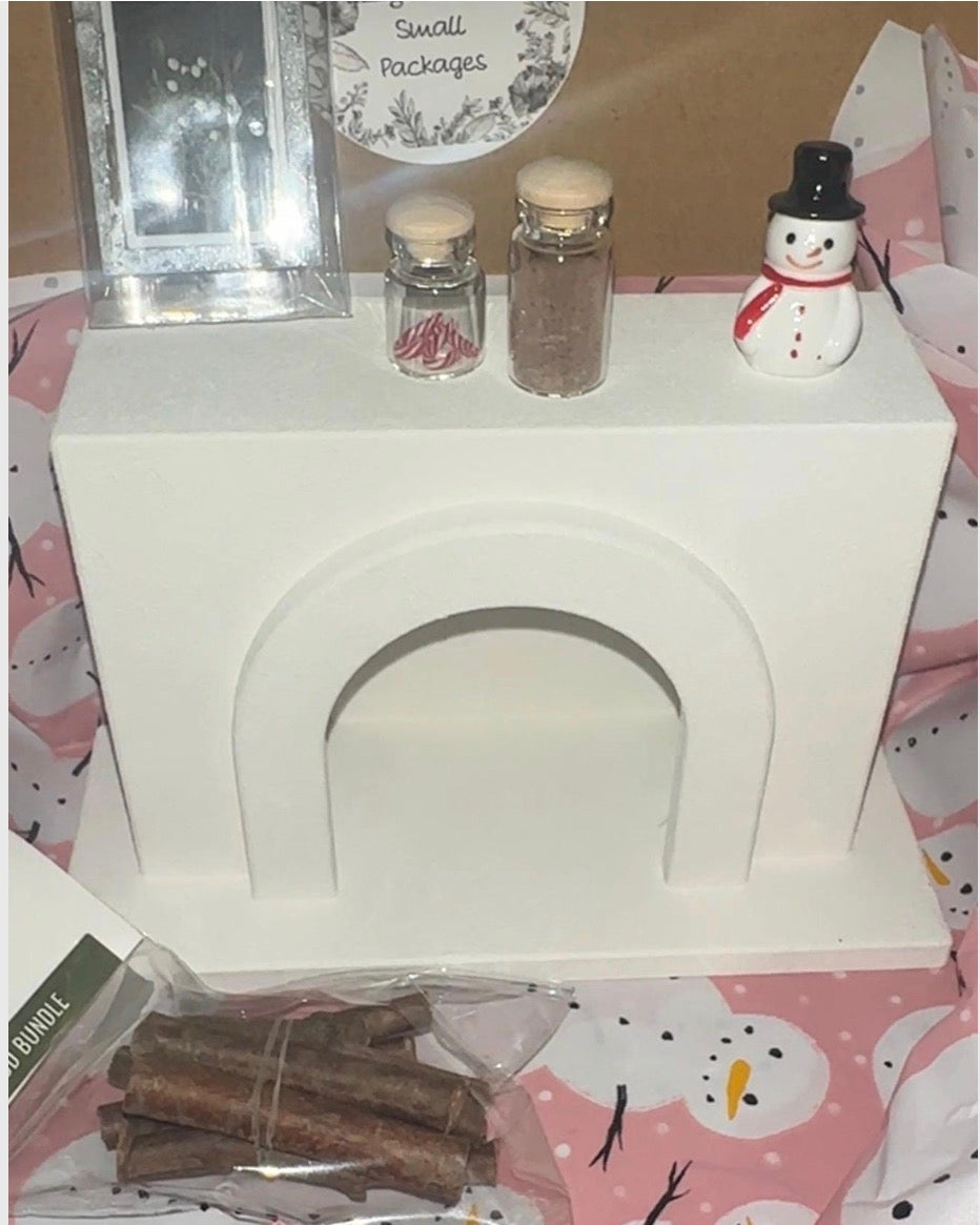 PRE ORDER SPRING SUBSCRIPTION BOXES... Artists hard at work!